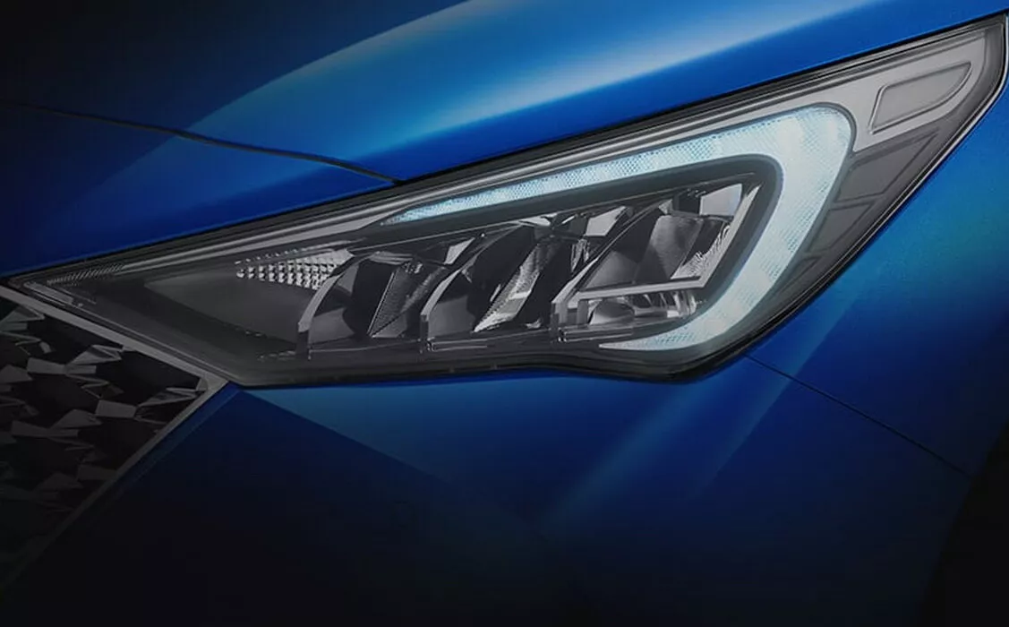 Фото передних фар Hyundai Accent  V Рестайлинг 2020 -  2024 
                                            