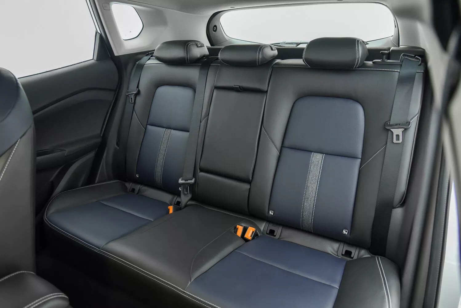 Фото сидений Chevrolet Tracker  IV 2019 -  2024 
                                            