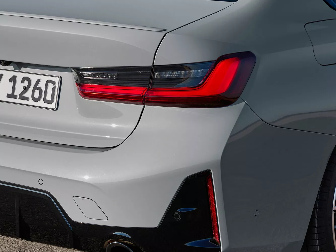 Фото задних фонорей BMW 3 серии  VII (G2x) Рестайлинг 2022 -  2024 
                                            