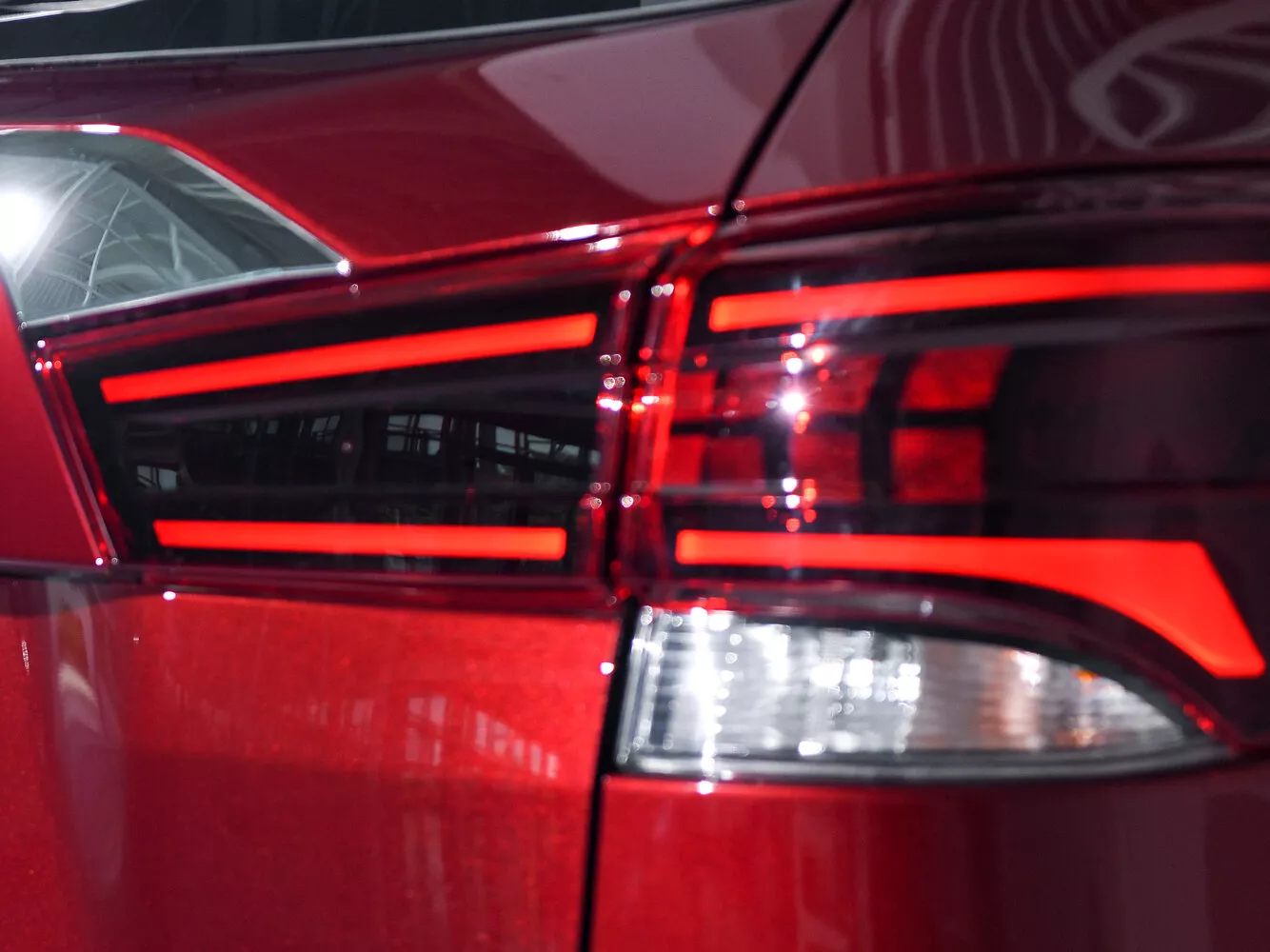 Фото задних фонорей Nissan Terra  I Рестайлинг 2021 -  2024 
                                            