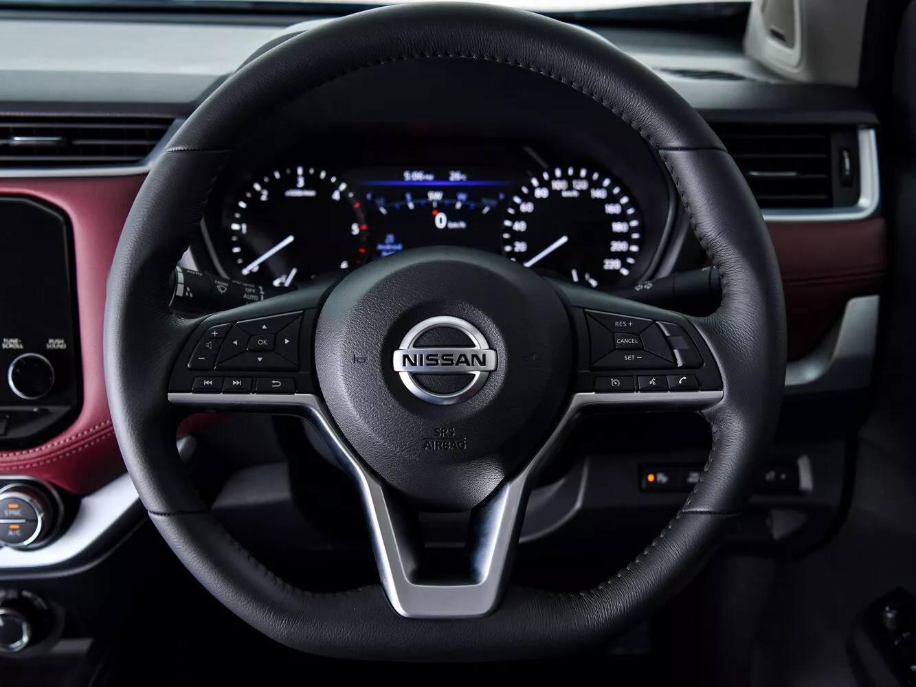 Фото рулевого колеса Nissan Terra  I Рестайлинг 2021 -  2024 
                                            