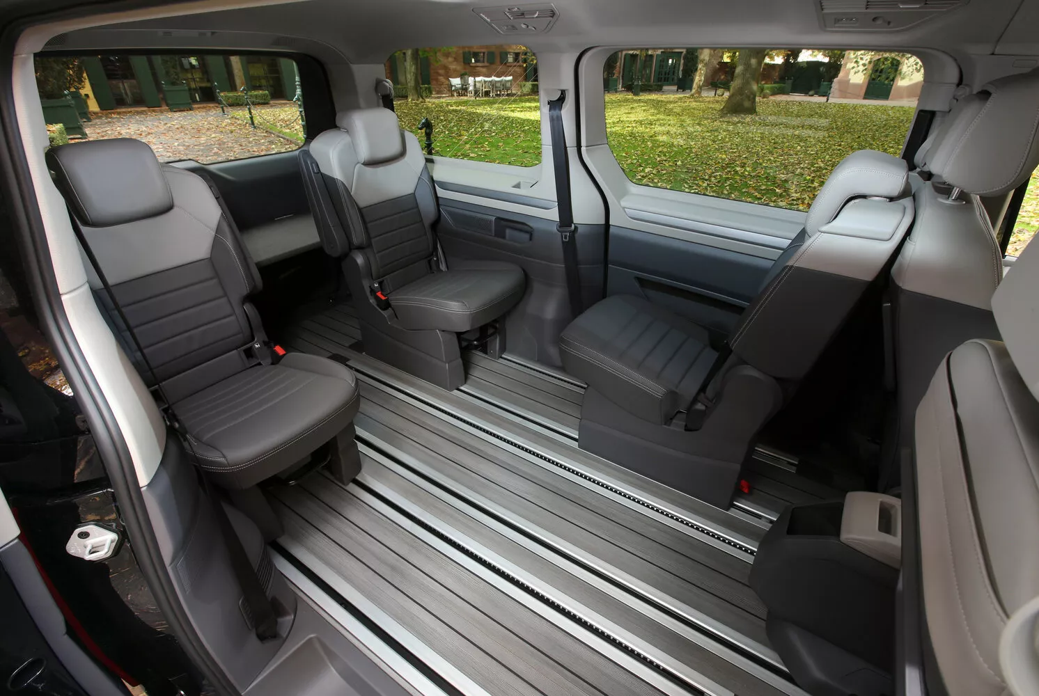 Фото сидений Volkswagen Multivan Long T7 2021 -  2024 
                                            