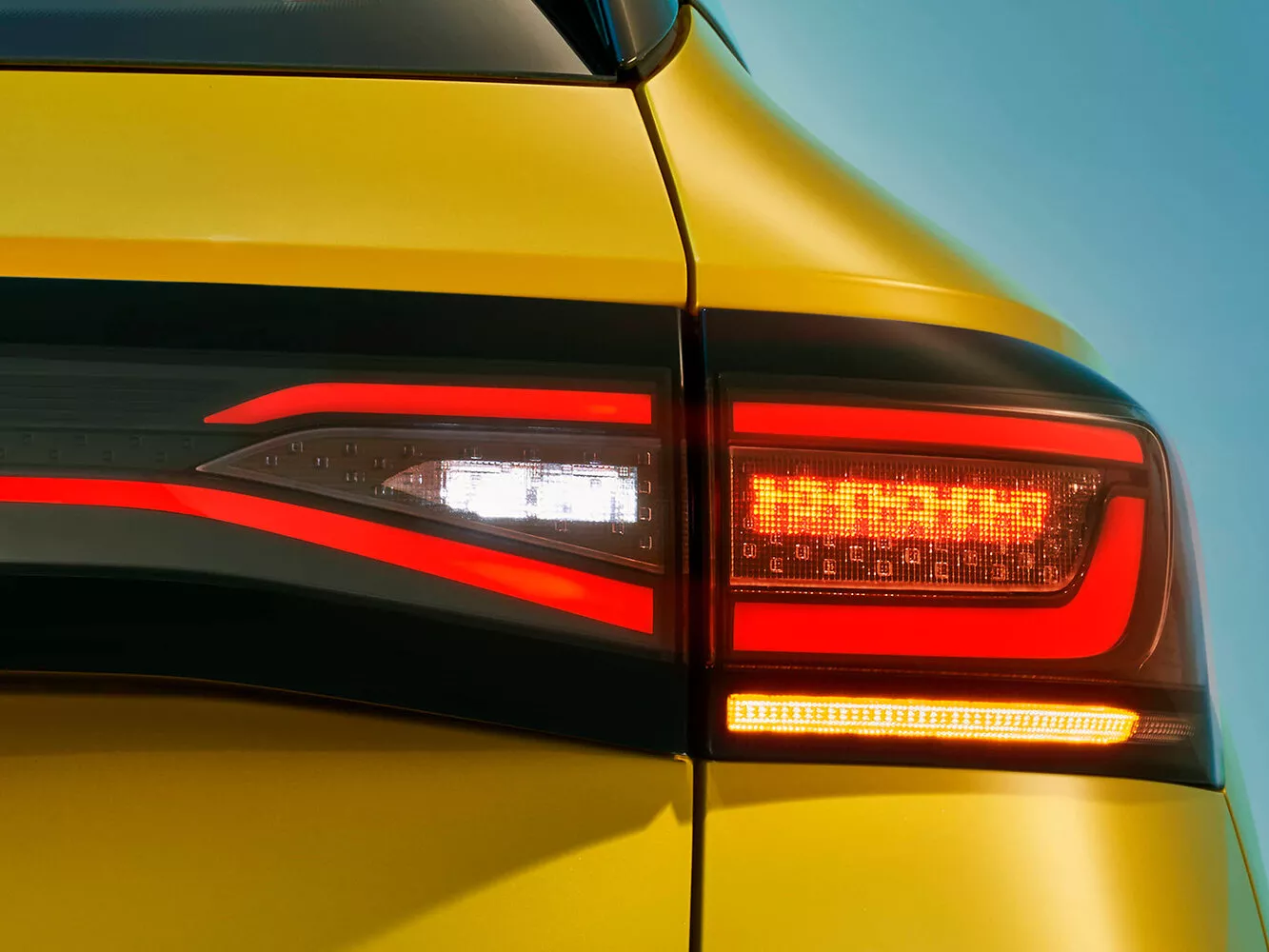 Фото задних фонорей Volkswagen ID.4 X  2020 -  2024 
                                            