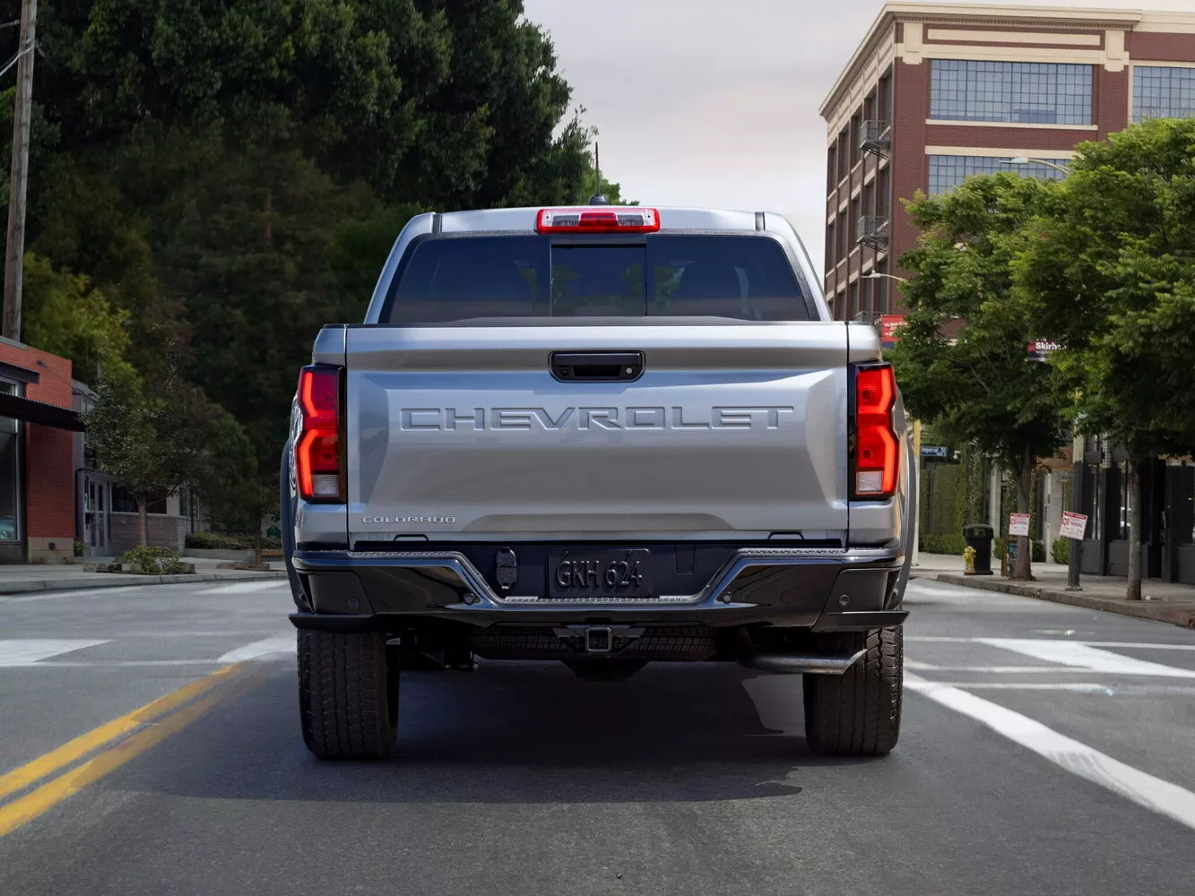 Фото сзади Chevrolet Colorado  III 2022 -  2024 
                                            