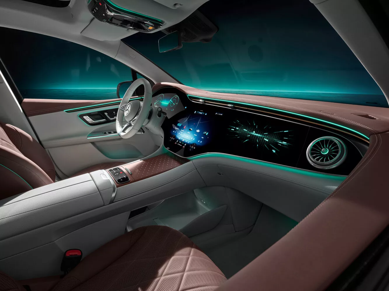 Фото салона спереди Mercedes-Benz EQE SUV   2022 -  2024 
                                            
