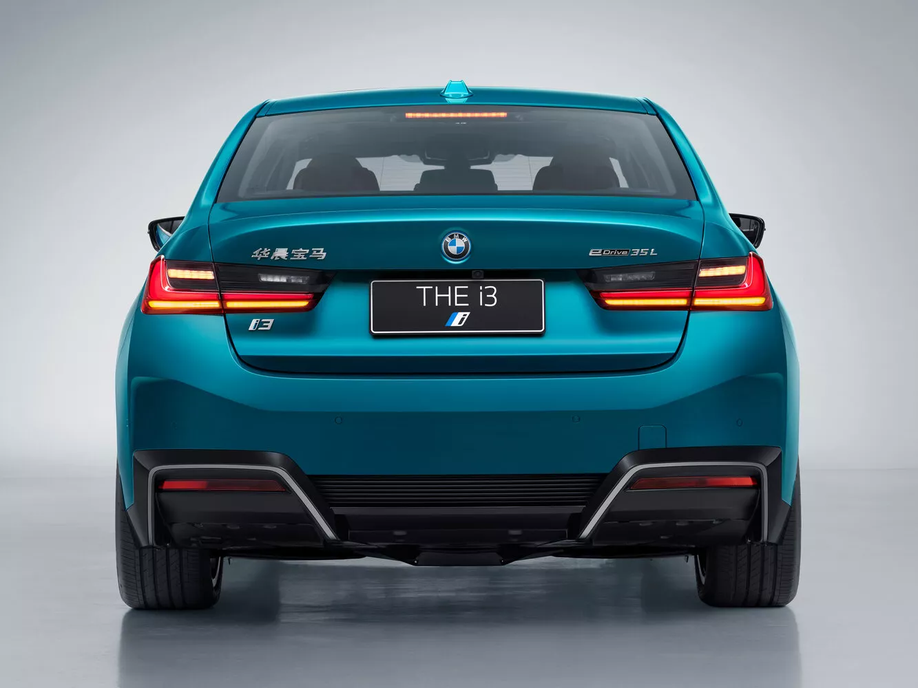 Фото сзади BMW i3  I (G28) (China Market) 2022 -  2024 
                                            