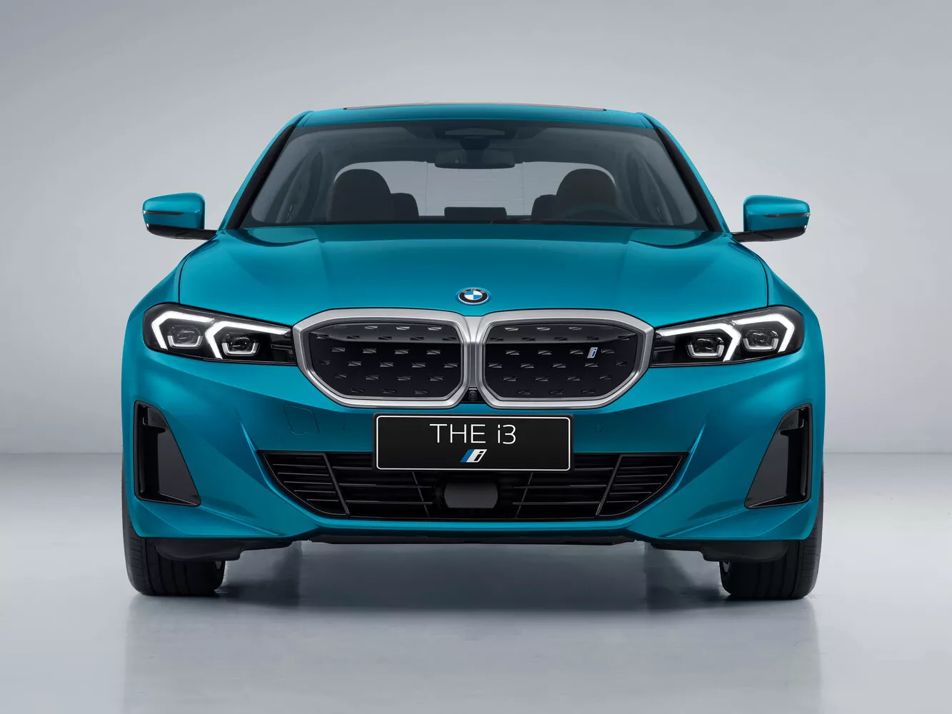 Фото спереди BMW i3  I (G28) (China Market) 2022 -  2024 
                                            