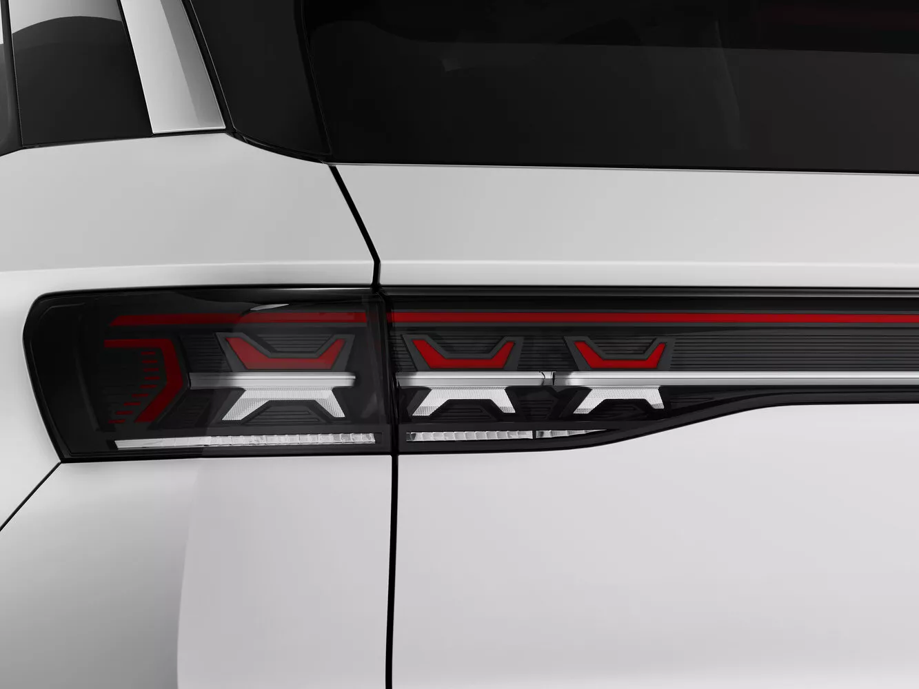 Фото задних фонорей Volkswagen Tavendor   2022 -  2024 
                                            
