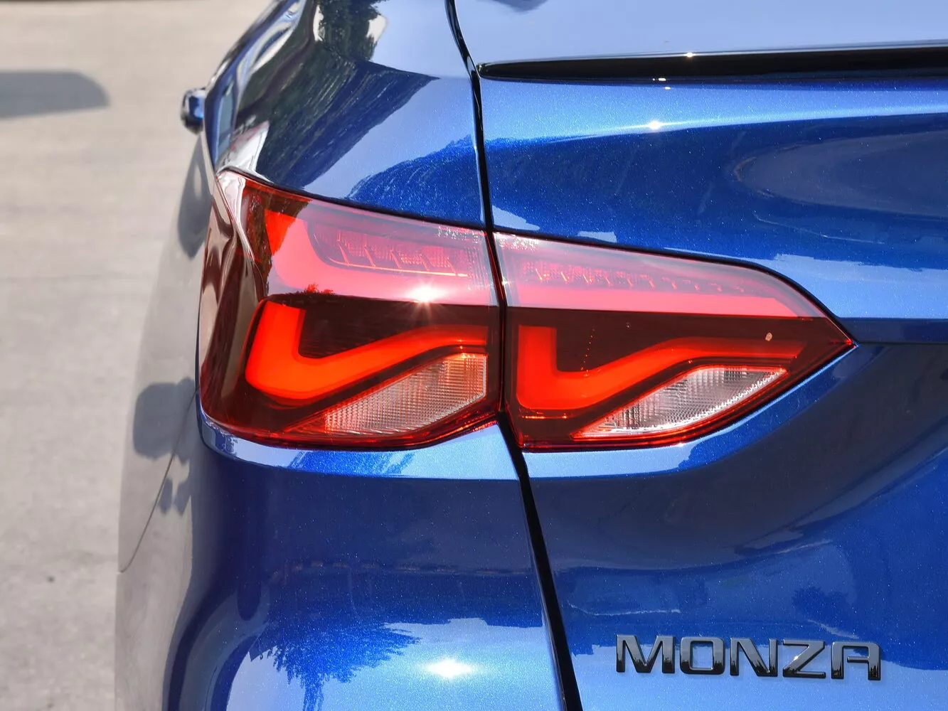 Фото задних фонорей Chevrolet Monza  II Рестайлинг 2022 -  2024 
                                            