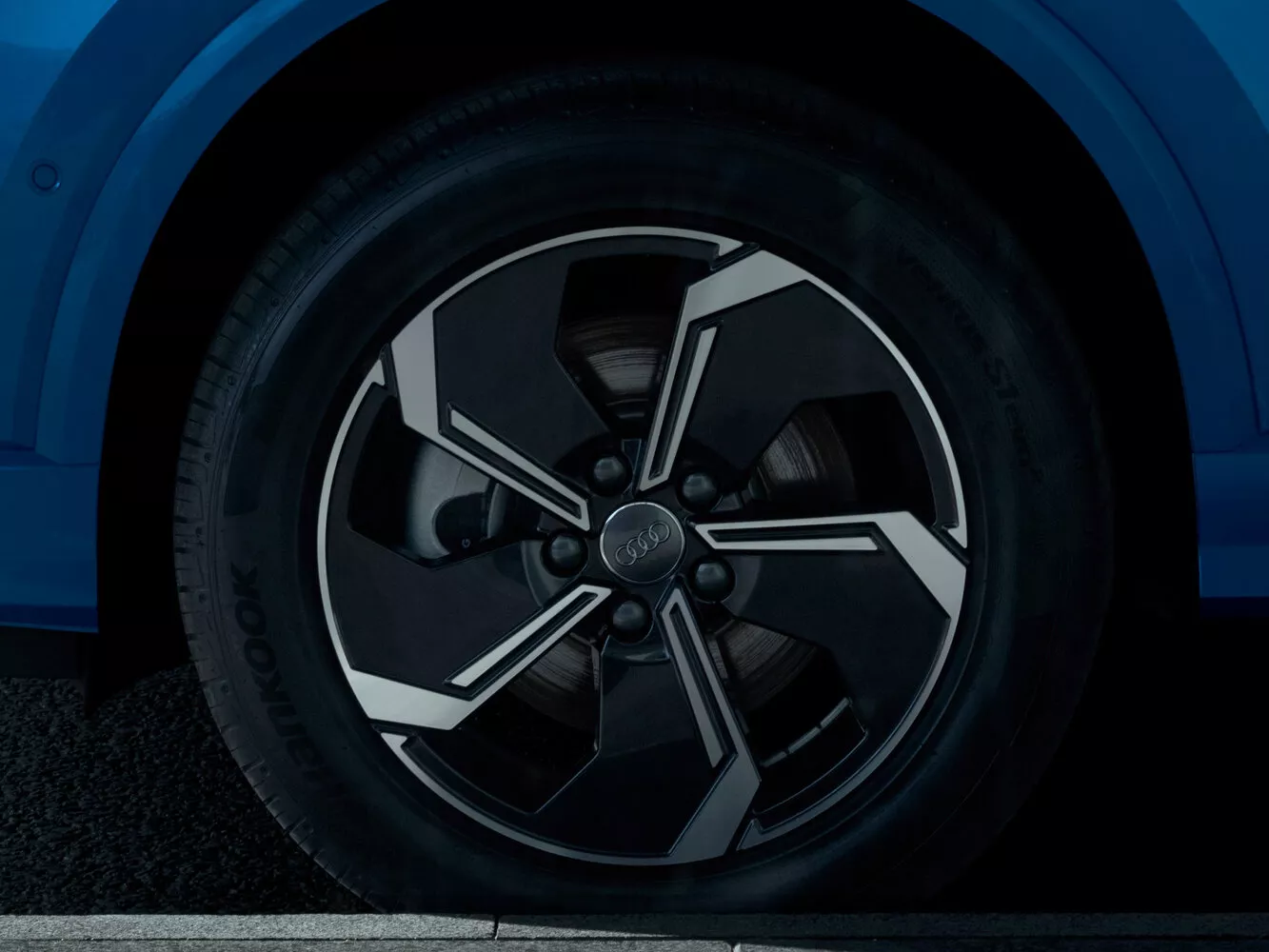Фото дисков Audi Q2 L I Рестайлинг 2020 -  2024 
                                            