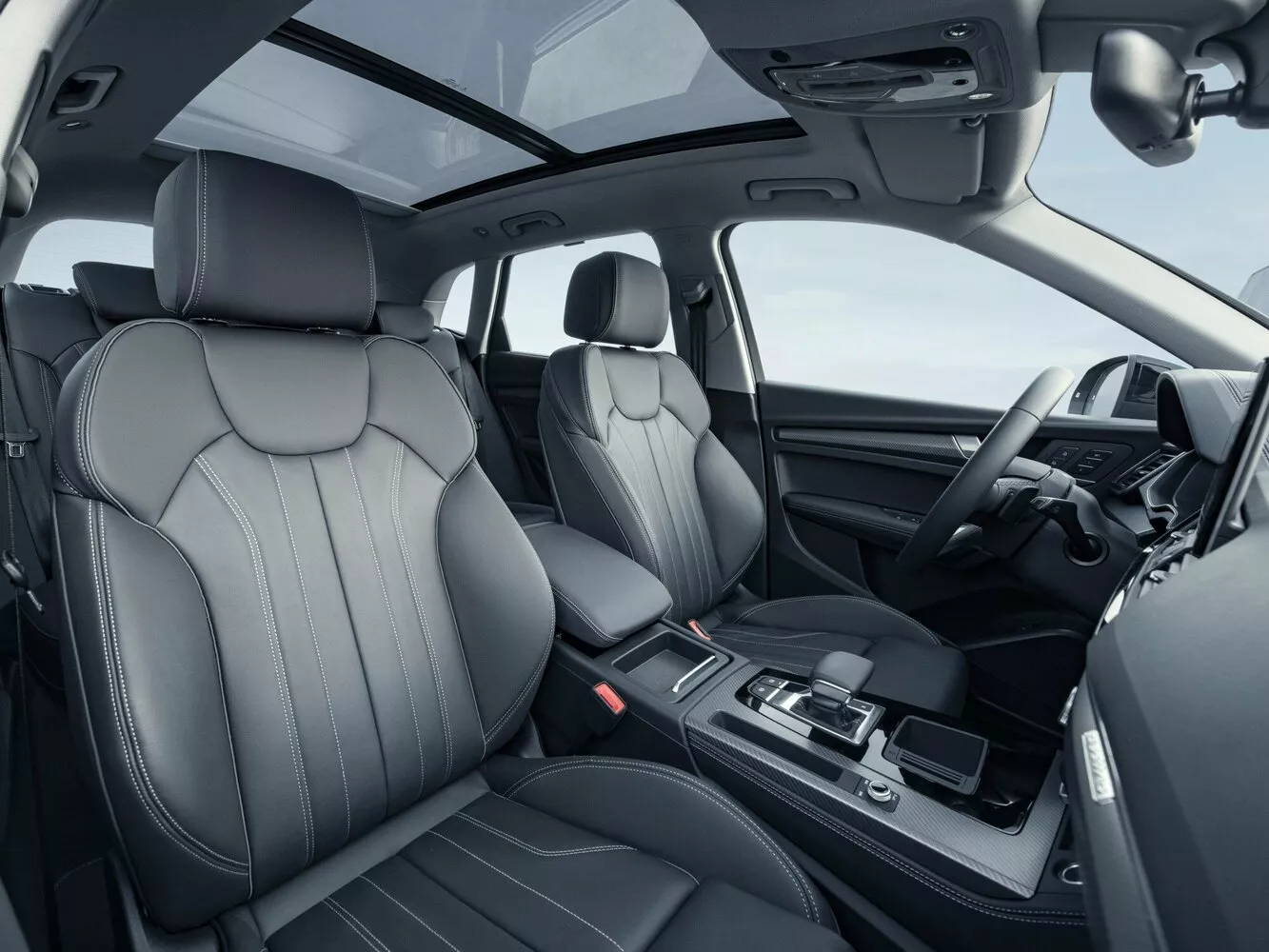 Фото салона спереди Audi Q5 L II (FY) Рестайлинг 2020 -  2024 
                                            