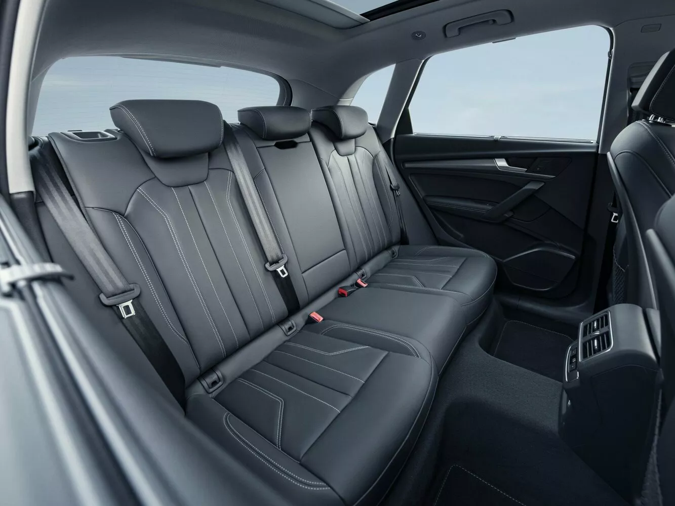 Фото сидений Audi Q5 L II (FY) Рестайлинг 2020 -  2024 
                                            